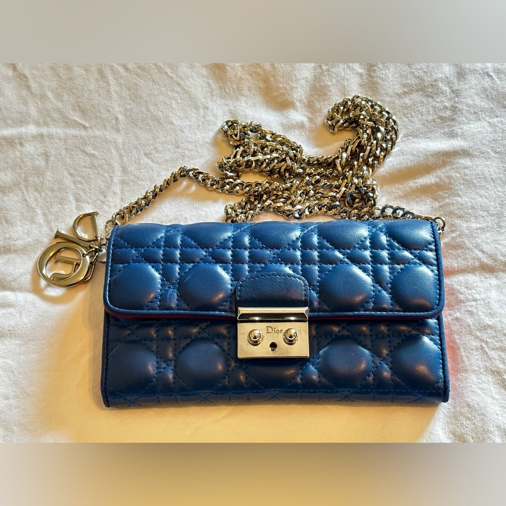 Dior wallet with chain